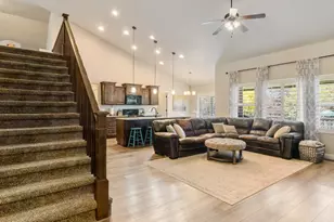 1886 S 3475 W, Syracuse, UT 84075 - Photo 2