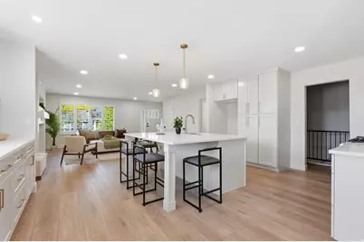 4608 S Locust Ln, Holladay, UT 84117 - Photo 6