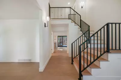 2882 E Heather Cir S, Holladay, UT 84117 - Photo 4