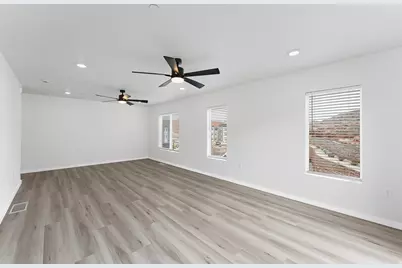 204 N Cliff Side Dr #7, Hurricane, UT 84737 - Photo 18