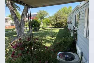 766 W Monte Bella Dr, Taylorsville, UT 84123 - Photo 16