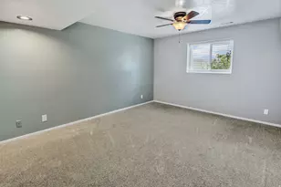 2561 E 2700 N, Layton, UT 84040 - Photo 16