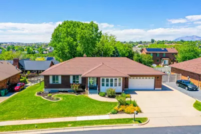 2561 E 2700 N, Layton, UT 84040 - Photo 2