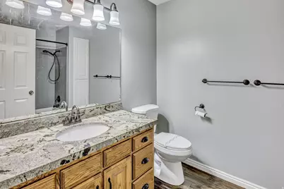 2561 E 2700 N, Layton, UT 84040 - Photo 20