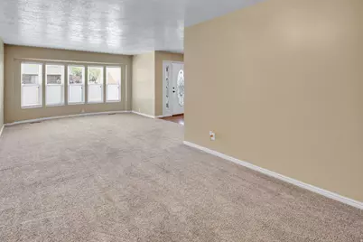 2561 E 2700 N, Layton, UT 84040 - Photo 4