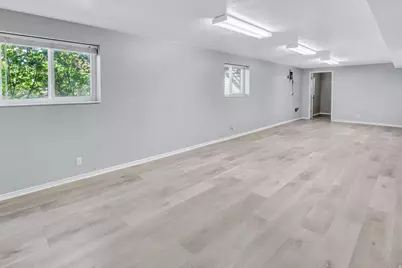 2561 E 2700 N, Layton, UT 84040 - Photo 24