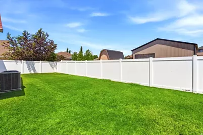 250 Bryce Dr, Kaysville, UT 84037 - Photo 22