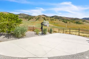 2330 E Meadow Lark Ln N, North Logan, UT 84341 - Photo 30