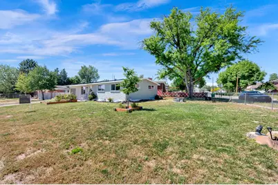 55 E Diamond St N, Layton, UT 84041 - Photo 4