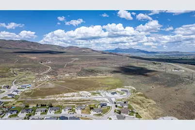 2342 W 1150 N #4, Tremonton, UT 84337 - Photo 2