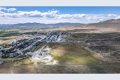 2389 W 1150 N #10, Tremonton, UT 84337 - Photo 6