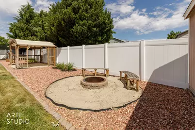 2402 W 2375 N, Clinton, UT 84015 - Photo 42