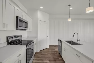 1661 W 2700 S #219, Syracuse, UT 84075 - Photo 6