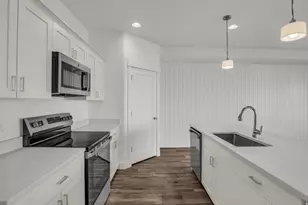 1661 W 2700 S, Syracuse, UT 84075 - Photo 6