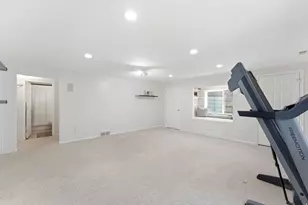 10188 Yorkshire Dr S, South Jordan, UT 84095 - Photo 48