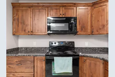 811 E 200 S, Layton, UT 84041 - Photo 14