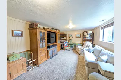 1217 E Eastridge Dr S, Logan, UT 84321 - Photo 22