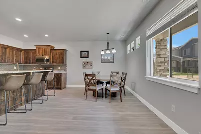 272 E 1725 N #4, North Logan, UT 84341 - Photo 8