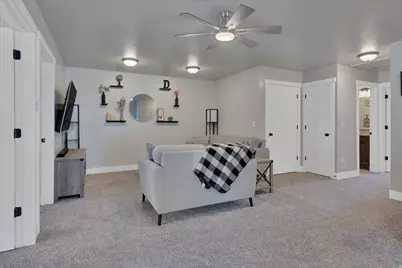 272 E 1725 N #4, North Logan, UT 84341 - Photo 4