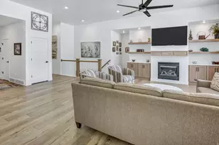 2288 E Parkside Cir S, South Ogden, UT 84403 - Photo 8