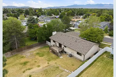 9057 S Cherbourg Pl E, Sandy, UT 84093 - Photo 66