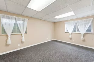 9057 S Cherbourg Pl E, Sandy, UT 84093 - Photo 40