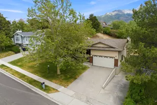 9057 S Cherbourg Pl E, Sandy, UT 84093 - Photo 2