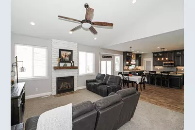 9261 N Belle St, Eagle Mountain, UT 84005 - Photo 28