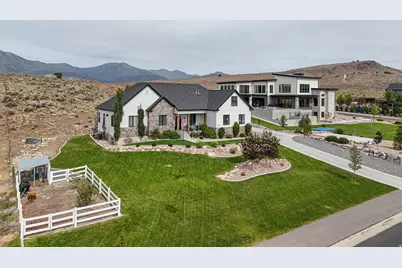 9261 N Belle St, Eagle Mountain, UT 84005 - Photo 12