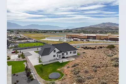 9261 N Belle St, Eagle Mountain, UT 84005 - Photo 16