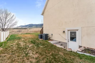 279 W Wrangler Ave S, Saratoga Springs, UT 84045 - Photo 16