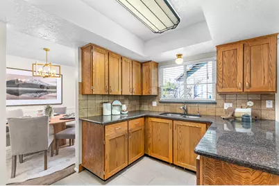 1582 N Emerald Dr, Layton, UT 84040 - Photo 8