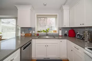 1045 W Rnch Pk Dr, West Jordan, UT 84088 - Photo 8