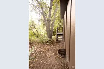 2562 N Viking Dr E, Eden, UT 84310 - Photo 8