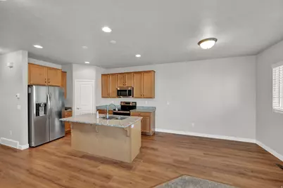 15142 S Wild Horse Way, Bluffdale, UT 84065 - Photo 4