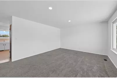 382 W Plum St, Grantsville, UT 84029 - Photo 4