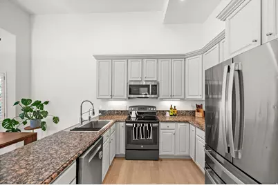 2326 E Sky Pines Ct S, Holladay, UT 84117 - Photo 8