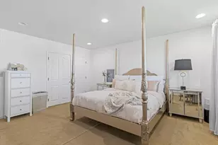 8903 S Cobble Crest Ln, Sandy, UT 84093 - Photo 16