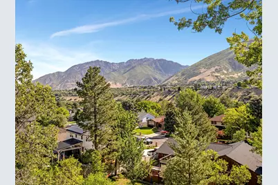 8903 S Cobble Crest Ln, Sandy, UT 84093 - Photo 26
