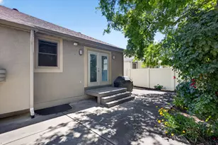 1689 E Kierstin Pl, Salt Lake City, UT 84108 - Photo 38