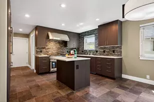 1689 E Kierstin Pl, Salt Lake City, UT 84108 - Photo 10