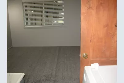 1555 E 3900 S #206, Millcreek, UT 84124 - Photo 12