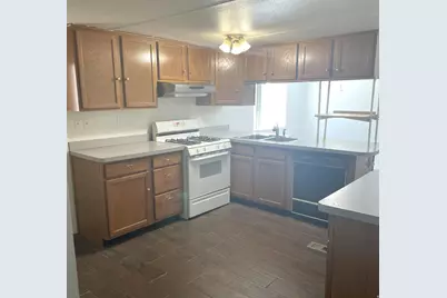 2875 N Hill Field Rd #195, Layton, UT 84041 - Photo 10