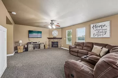 5129 S 3450 W, Roy, UT 84067 - Photo 4