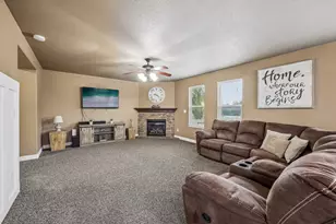 5129 S 3450 W, Roy, UT 84067 - Photo 4