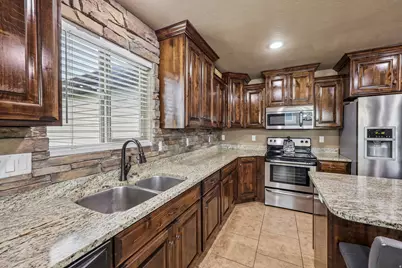 5129 S 3450 W, Roy, UT 84067 - Photo 8