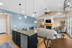 1445 E Chateau Ridge Way, Sandy, UT 84092 - Photo 8