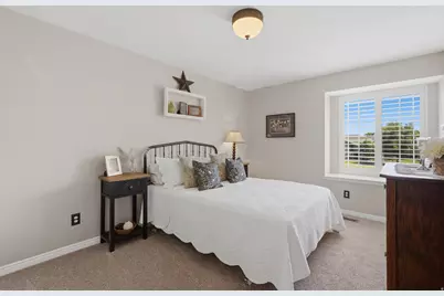 155 E 400 S, Hyrum, UT 84319 - Photo 26