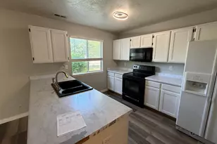 825 E 760 N, Ogden, UT 84404 - Photo 6