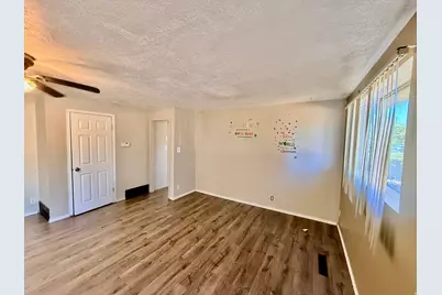 478 N 200 W, Clearfield, UT 84015 - Photo 4
